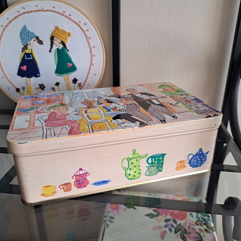 Vintage Swedish Läckerli Huus Biscuit Tin Stylized Edwardian Era Dining Scene
